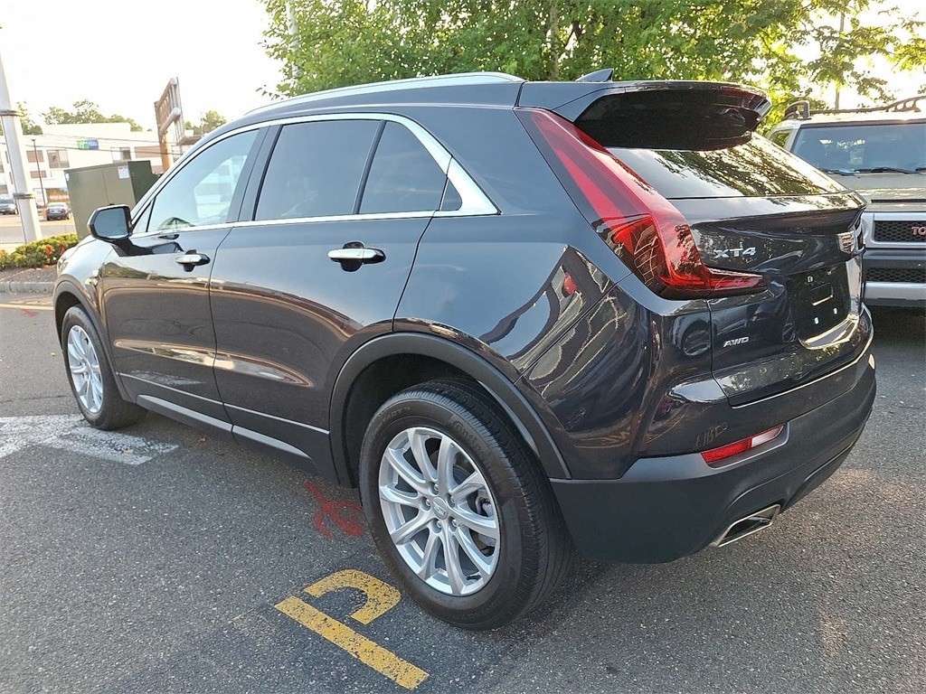Thumbnail: 2022 Cadillac XT4 - 6