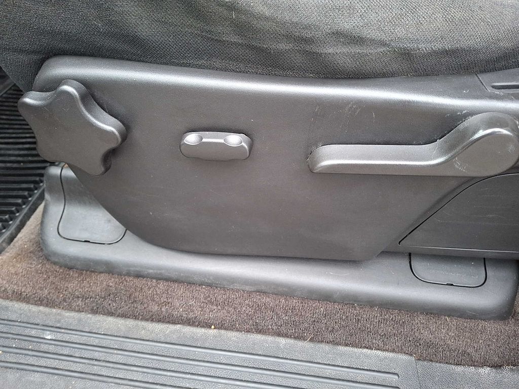 Thumbnail: 2011 GMC Sierra 1500 - 12