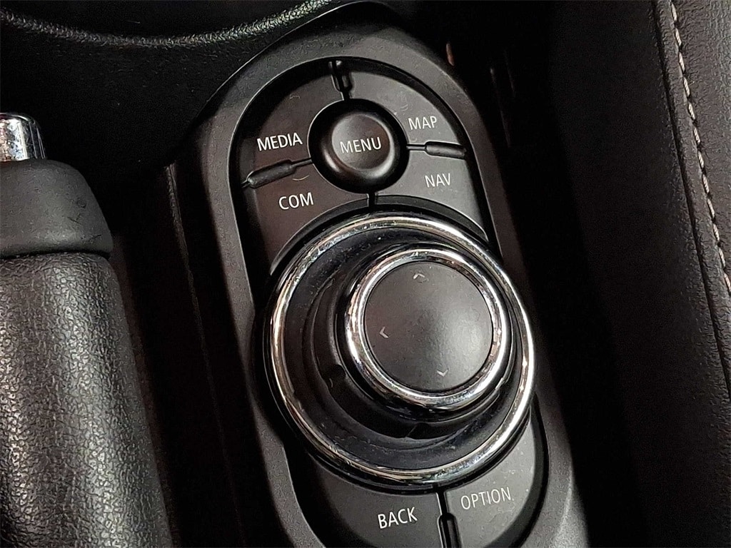 Thumbnail: 2023 MINI Cooper Hardtop - 18