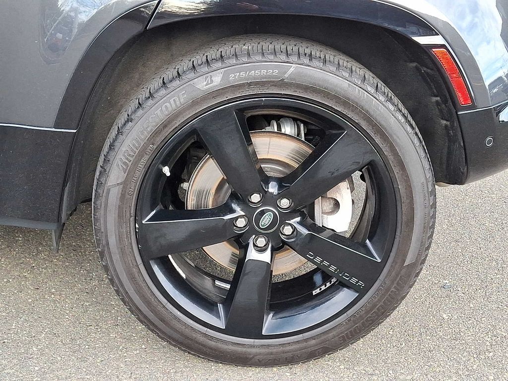 Thumbnail: 2021 Land Rover Defender - 6