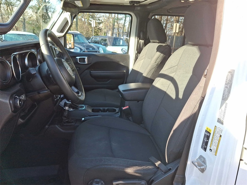 Thumbnail: 2021 Jeep Wrangler - 11