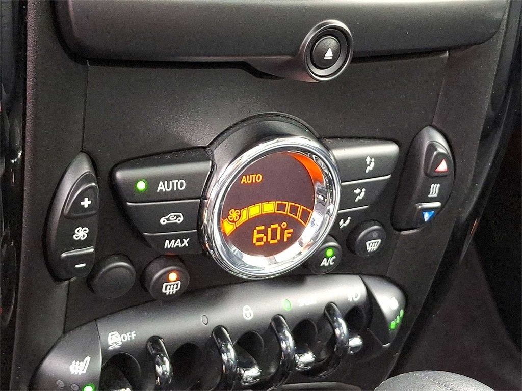 Thumbnail: 2014 MINI Cooper Countryman - 15