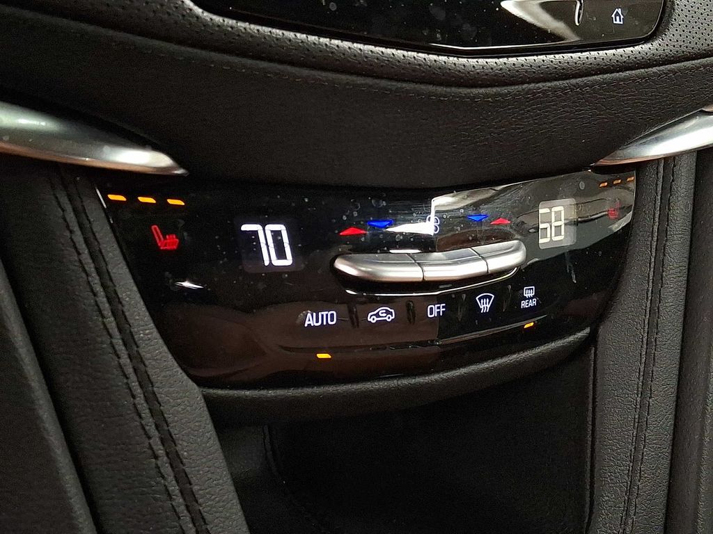Thumbnail: 2024 Cadillac XT5 - 13
