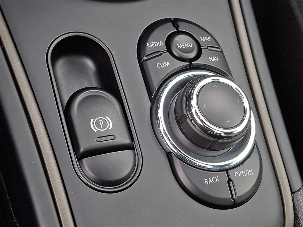 Thumbnail: 2023 MINI Cooper Countryman - 21