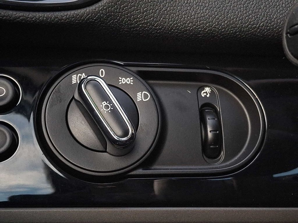 Thumbnail: 2023 MINI Cooper Countryman - 23