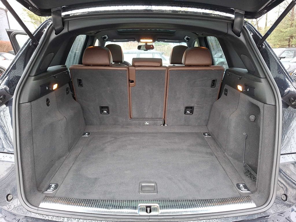 Thumbnail: 2017 Audi Q5 - 26