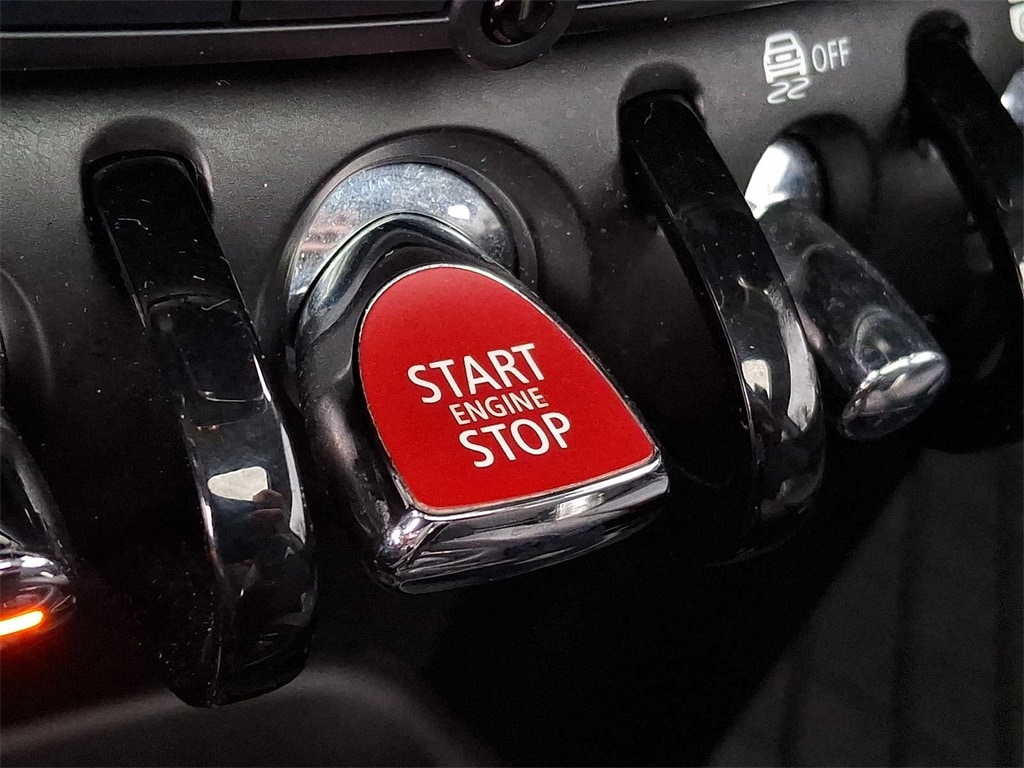 Thumbnail: 2023 MINI Cooper Hardtop - 20