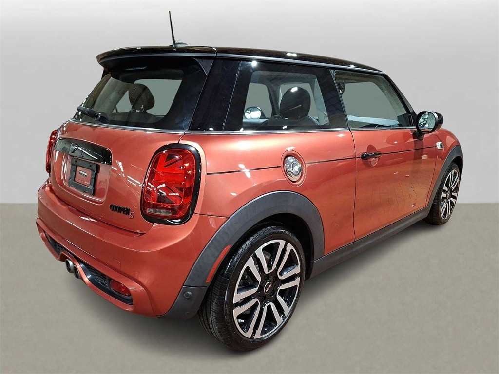 Thumbnail: 2021 MINI Cooper Hardtop - 5