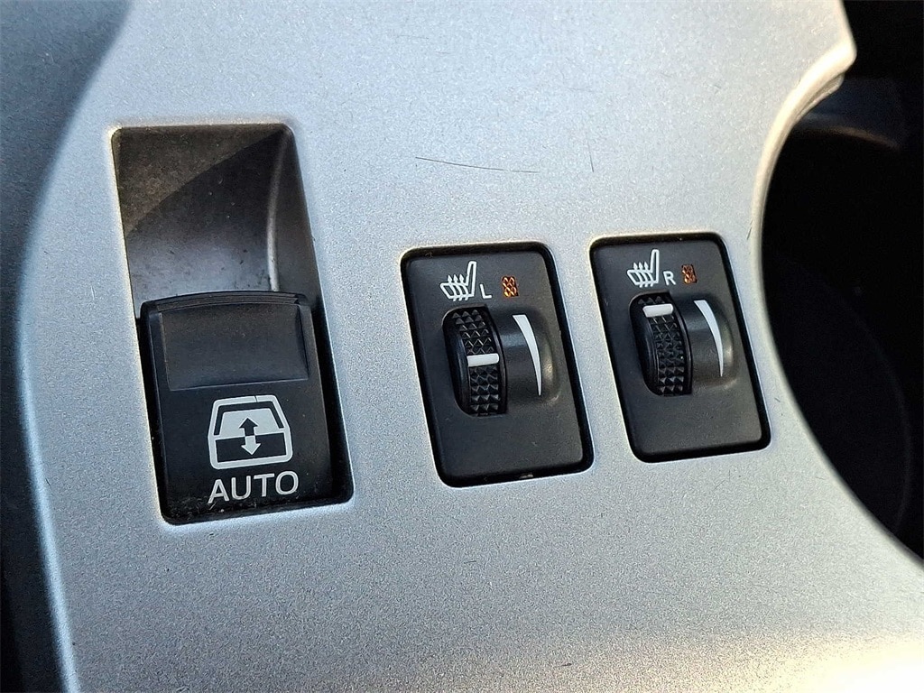 Thumbnail: 2012 Toyota 4Runner - 21