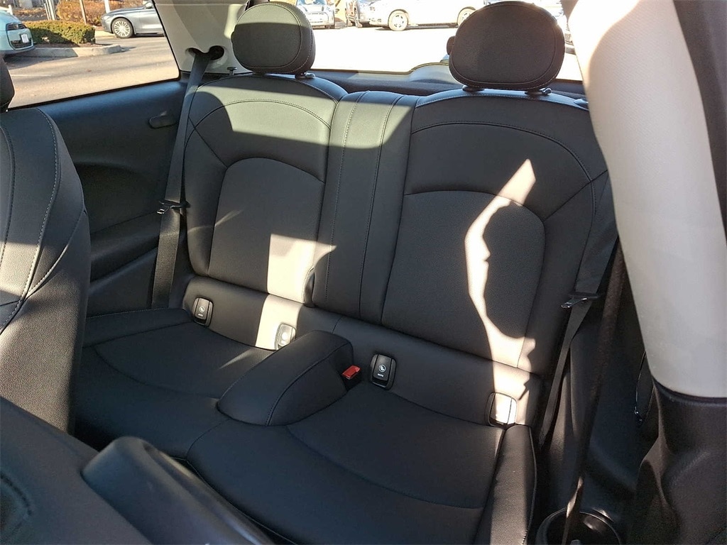 Thumbnail: 2024 MINI Cooper Hardtop - 9