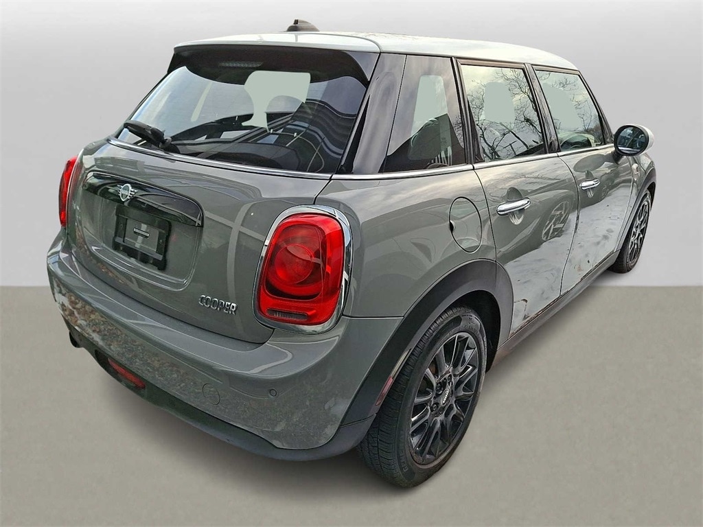 Thumbnail: 2019 MINI Cooper Hardtop - 4