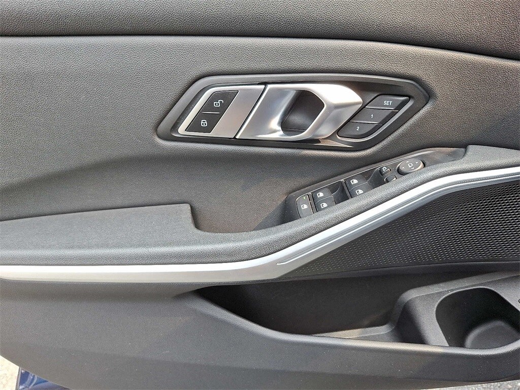 Thumbnail: 2020 BMW 3 Series - 9