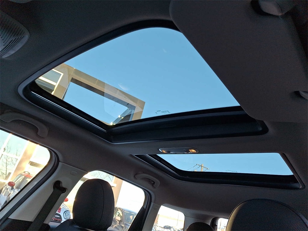 Thumbnail: 2023 MINI Cooper Countryman - 11