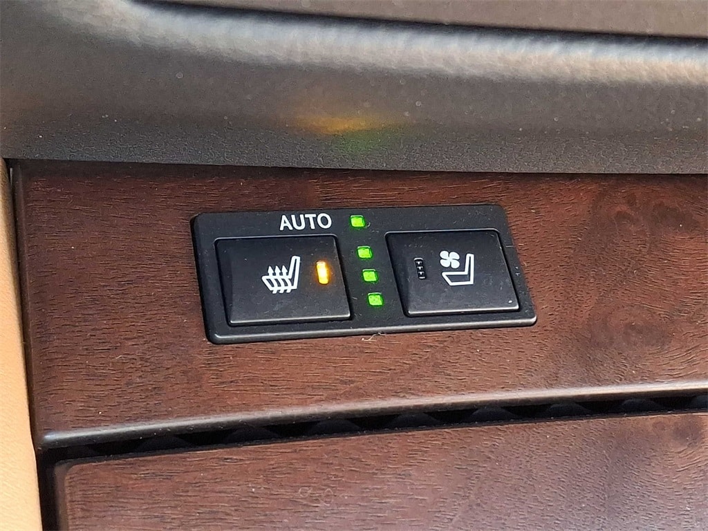 Thumbnail: 2016 Lexus GS - 24