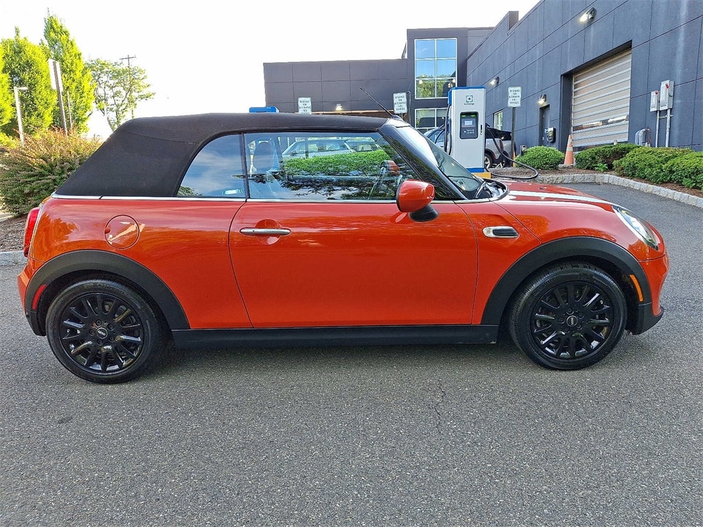 Thumbnail: 2021 MINI Cooper - 30