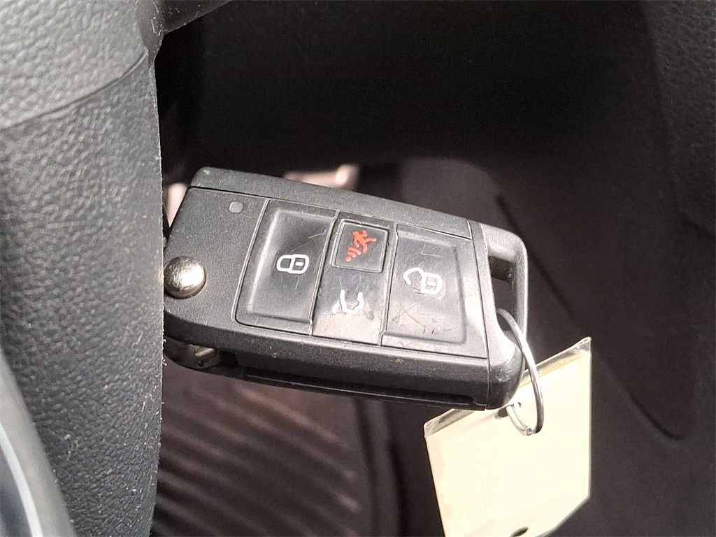 Thumbnail: 2017 Volkswagen Golf - 21