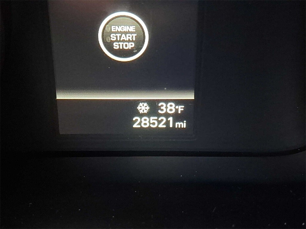 Thumbnail: 2022 Hyundai Elantra - 17