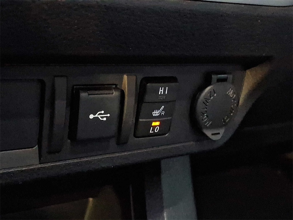 Thumbnail: 2020 Toyota Tacoma - 18