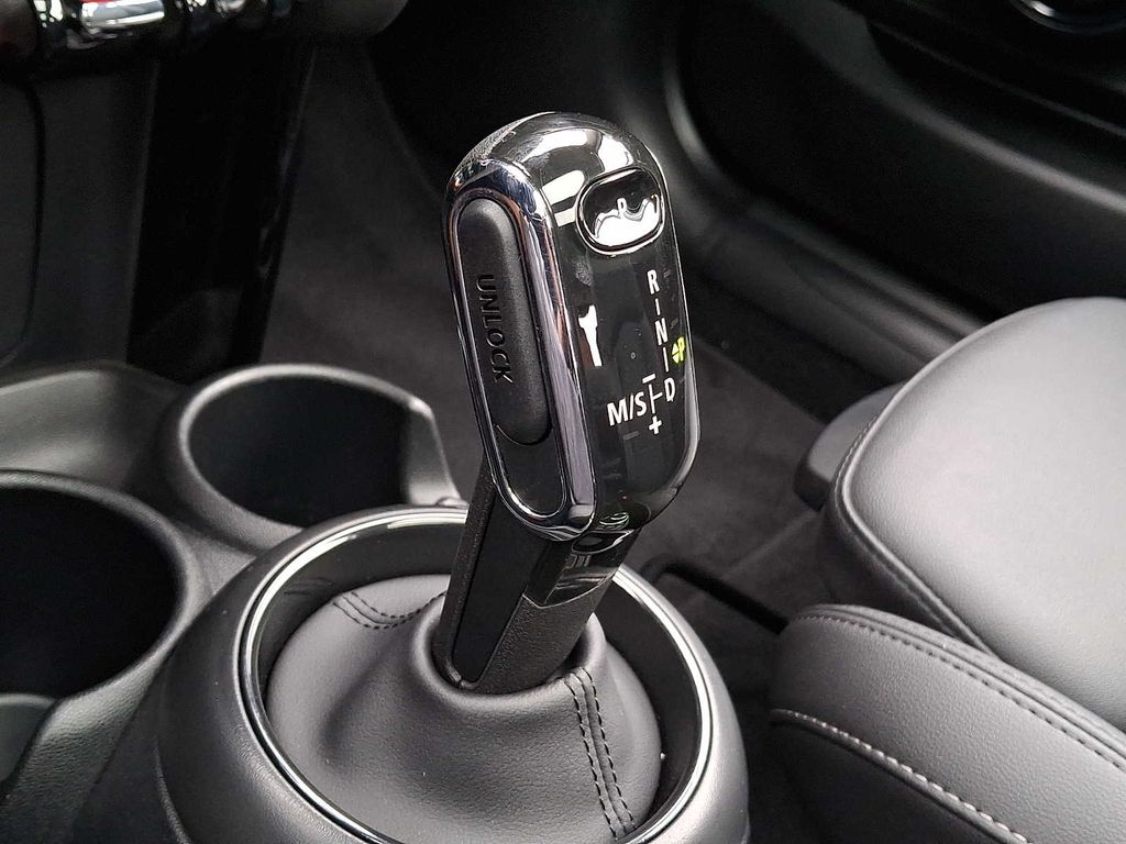 Thumbnail: 2024 MINI Cooper - 11