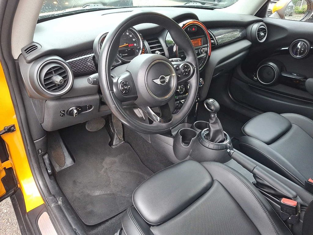 Thumbnail: 2014 MINI Cooper Hardtop - 11