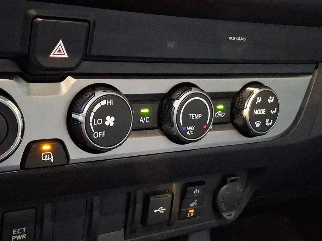 Thumbnail: 2020 Toyota Tacoma - 9