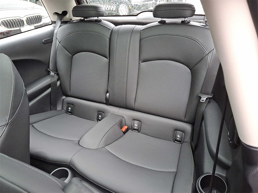 Thumbnail: 2024 MINI Cooper Hardtop - 9