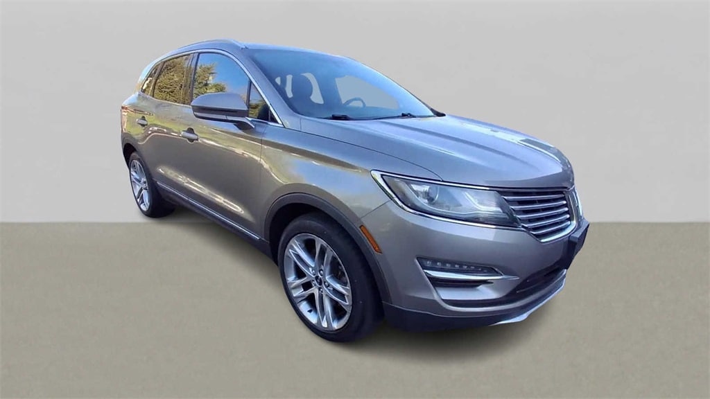 Thumbnail: 2017 Lincoln MKC - 2
