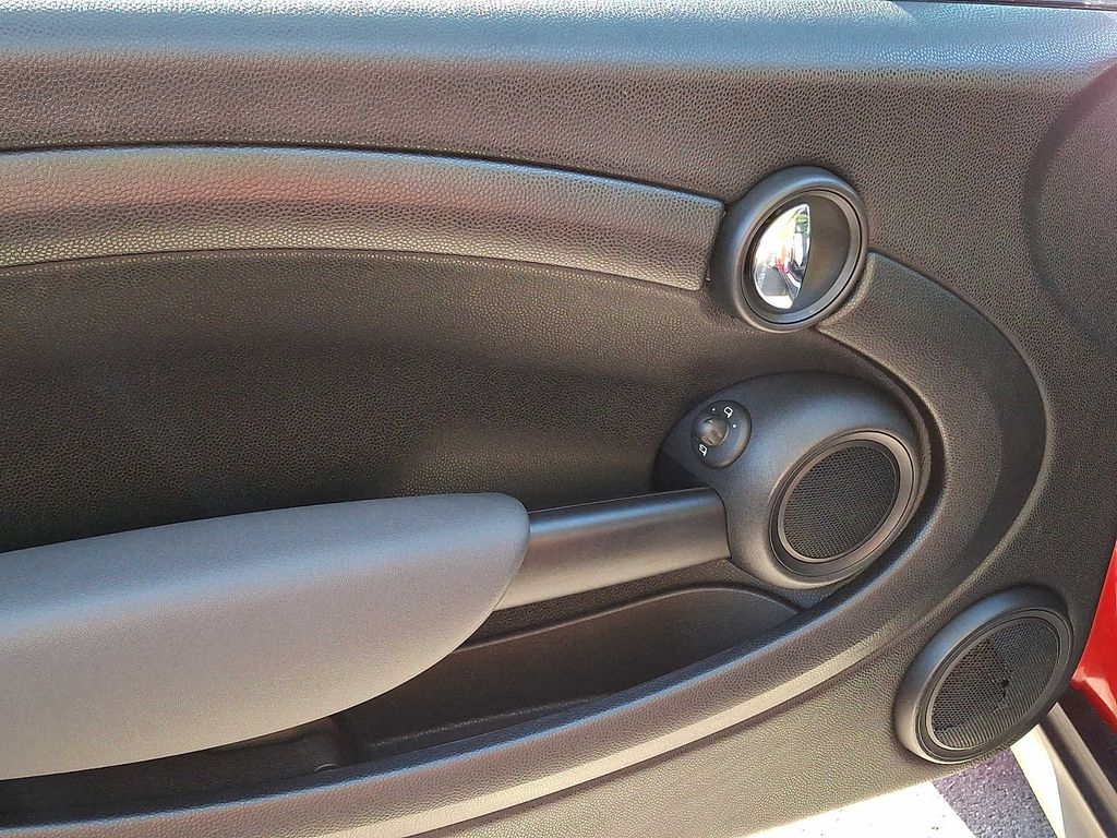 Thumbnail: 2011 MINI Cooper Clubman - 10