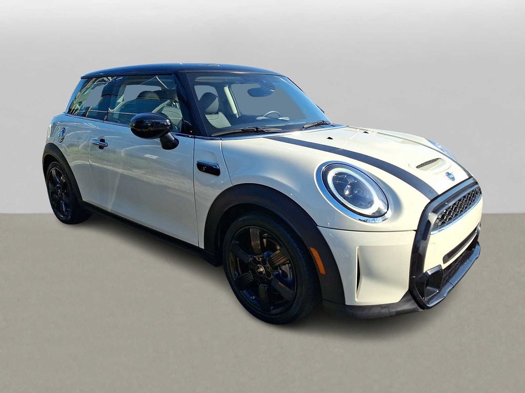 Thumbnail: 2022 MINI Cooper Hardtop - 3