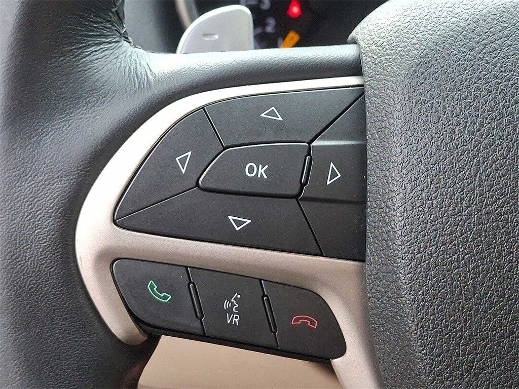 Thumbnail: 2015 Jeep Grand Cherokee - 18