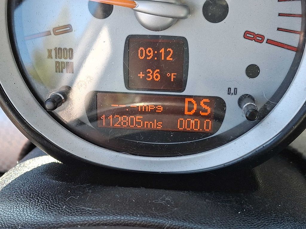 Thumbnail: 2010 MINI Cooper - 18