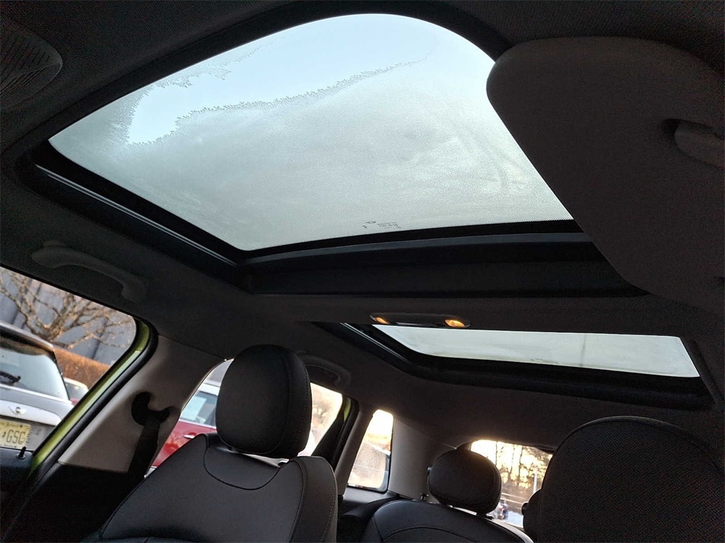 Thumbnail: 2023 MINI Cooper Hardtop - 11