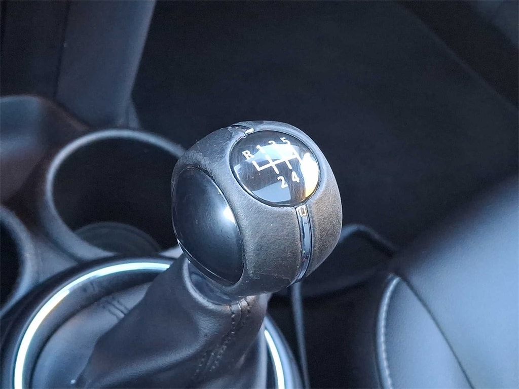 Thumbnail: 2015 MINI Cooper Hardtop - 15