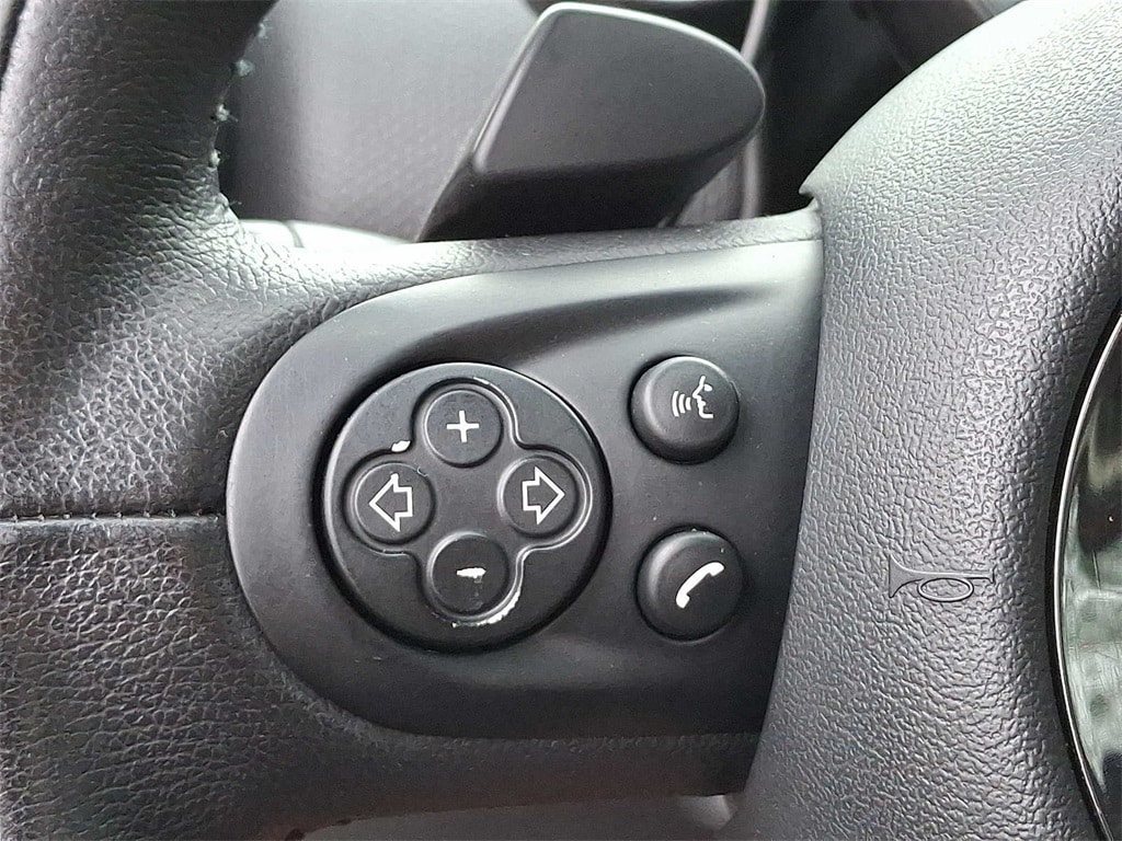 Thumbnail: 2013 MINI Cooper Countryman - 18