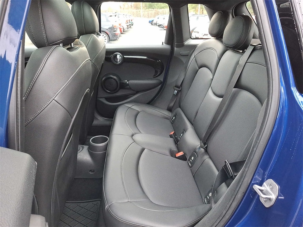 Thumbnail: 2021 MINI Cooper Hardtop - 7