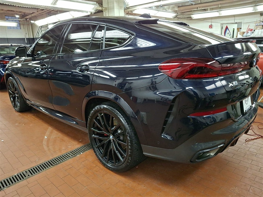 Thumbnail: 2022 BMW X6 - 6
