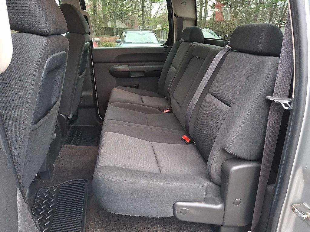 Thumbnail: 2011 GMC Sierra 1500 - 9