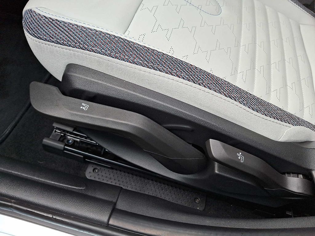 Thumbnail: 2025 MINI Cooper Hardtop - 11