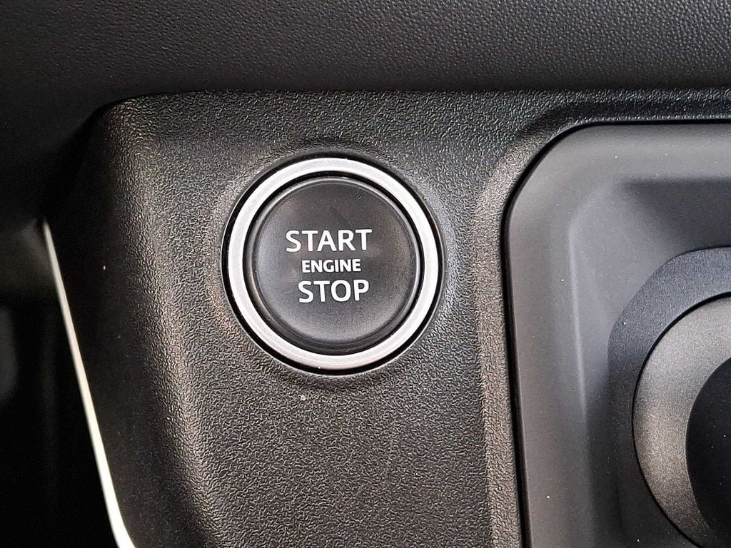 Thumbnail: 2021 Land Rover Defender - 19