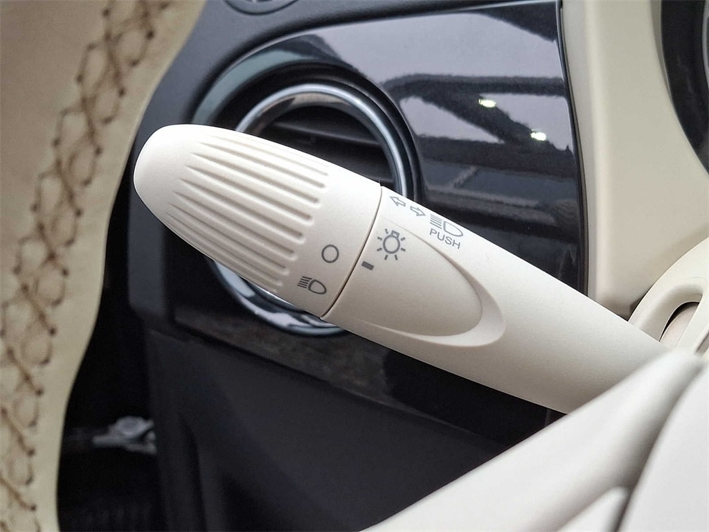 Thumbnail: 2012 Fiat 500 - 21