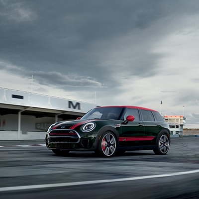 MINI Clubman Interior and Exterior Vehicle Features