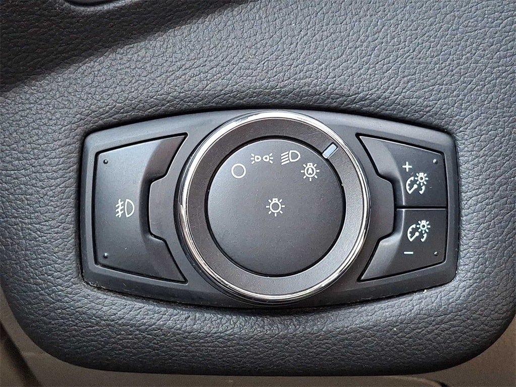 Thumbnail: 2014 Ford C-Max - 24