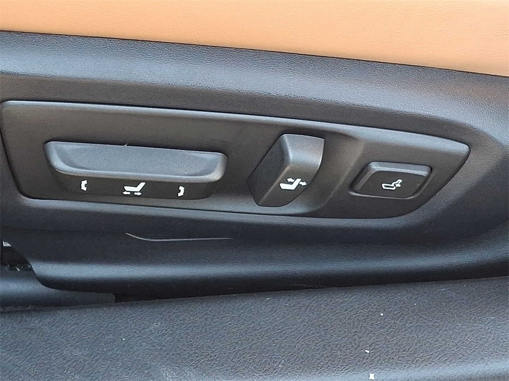 Thumbnail: 2016 Lexus GS - 12