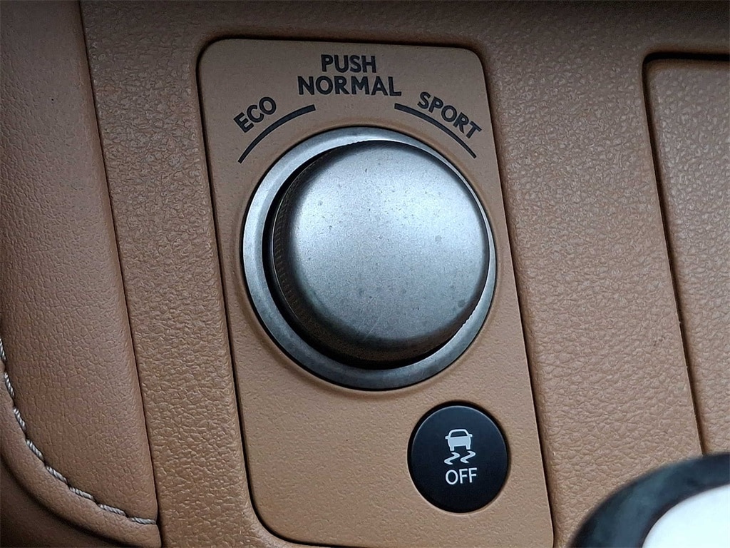 Thumbnail: 2017 Lexus ES - 21