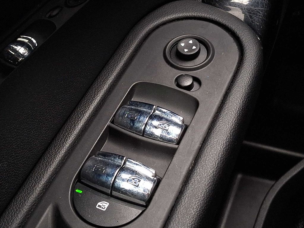 Thumbnail: 2023 MINI Cooper Countryman - 23