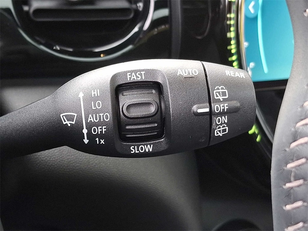 Thumbnail: 2023 MINI Cooper Hardtop - 25