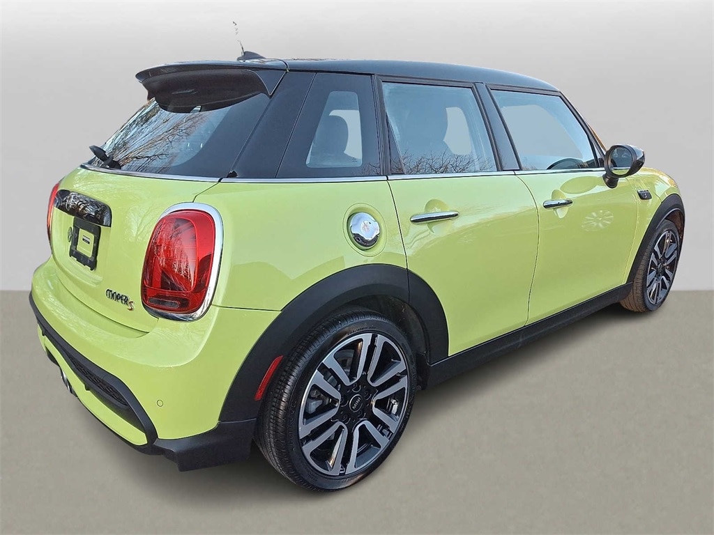Thumbnail: 2023 MINI Cooper Hardtop - 5