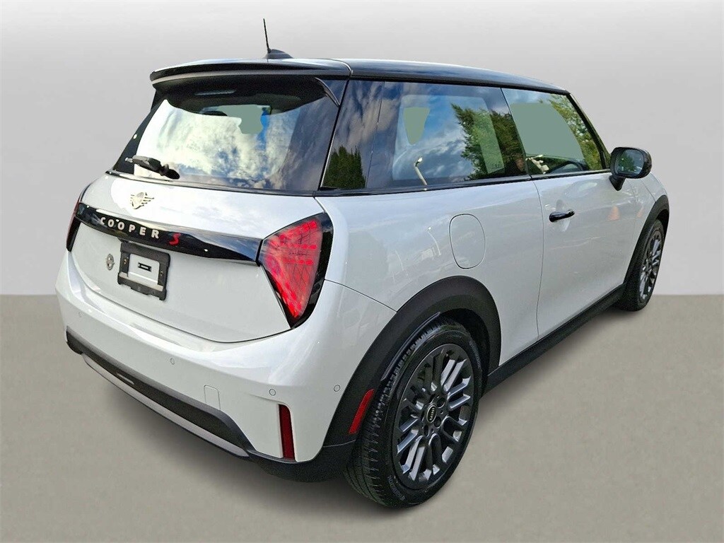 2025 Mini Cooper 2 Door Hardtop Signature photo 4