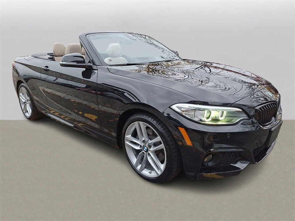 2017 Bmw 230i xDrive Convertible photo 3