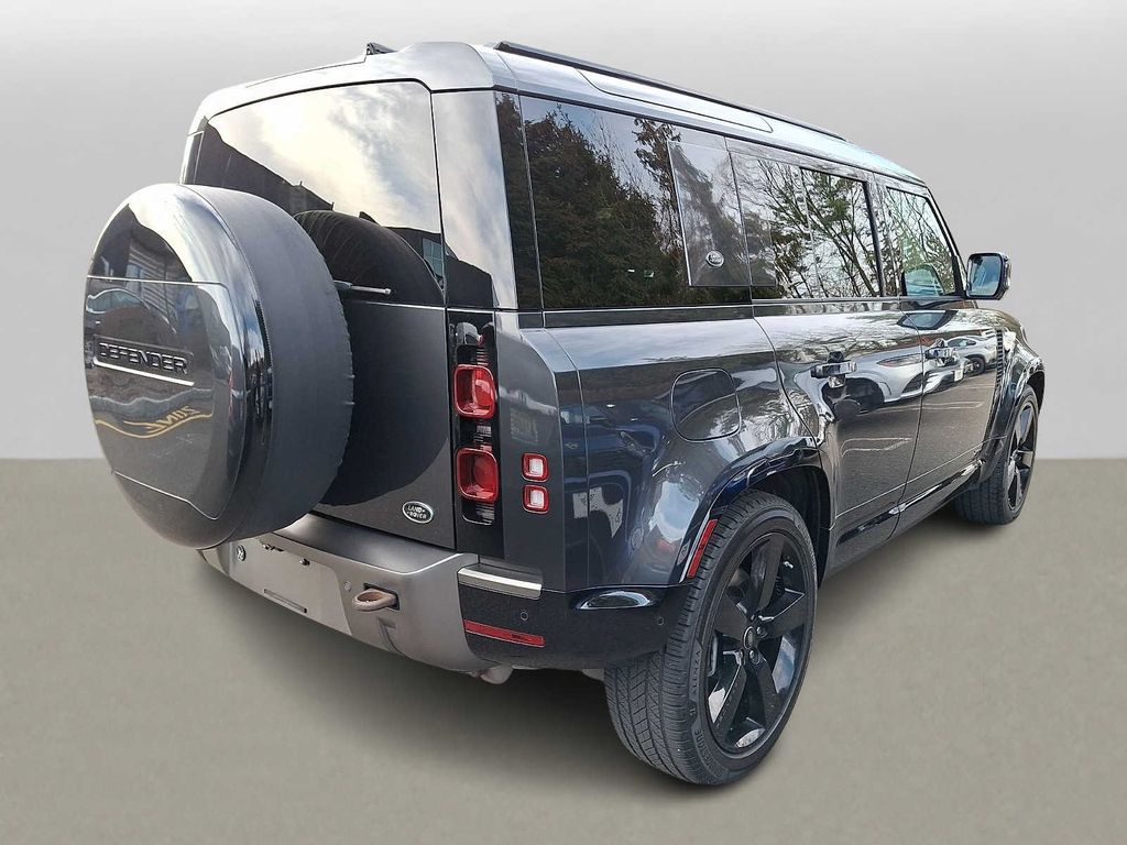 Thumbnail: 2021 Land Rover Defender - 4